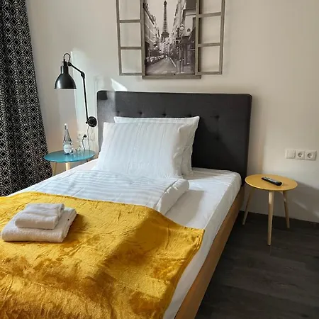 City Hotel