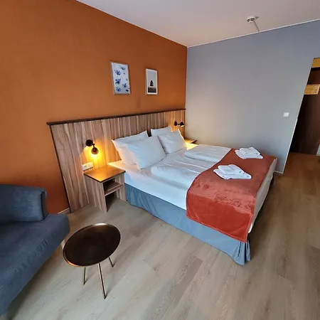 City Hotel